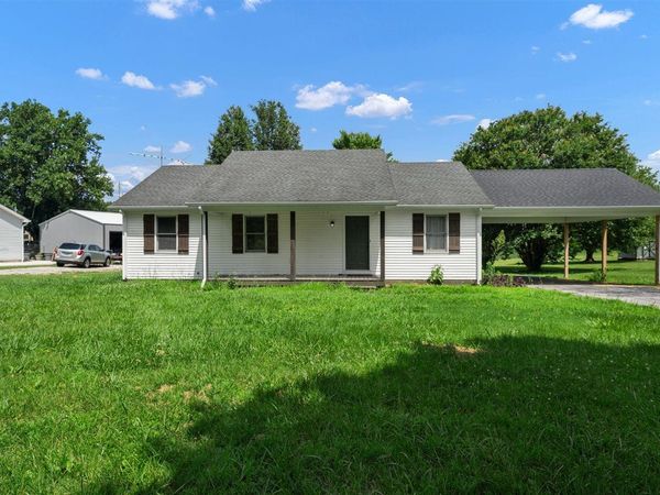 100 Ayers Lane , Scottsville, KY 42164