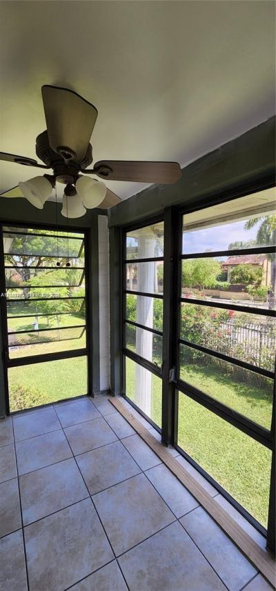 931 NE 199th St , Unit 202-22, Miami, FL 33179 Photo