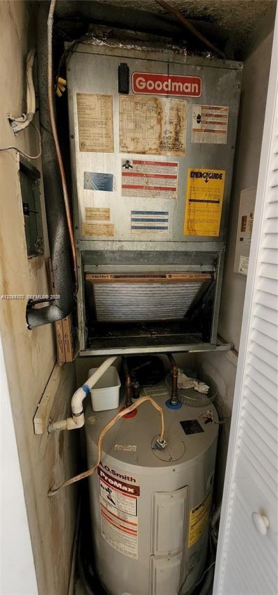931 NE 199th St , Unit 202-22, Miami, FL 33179 Photo