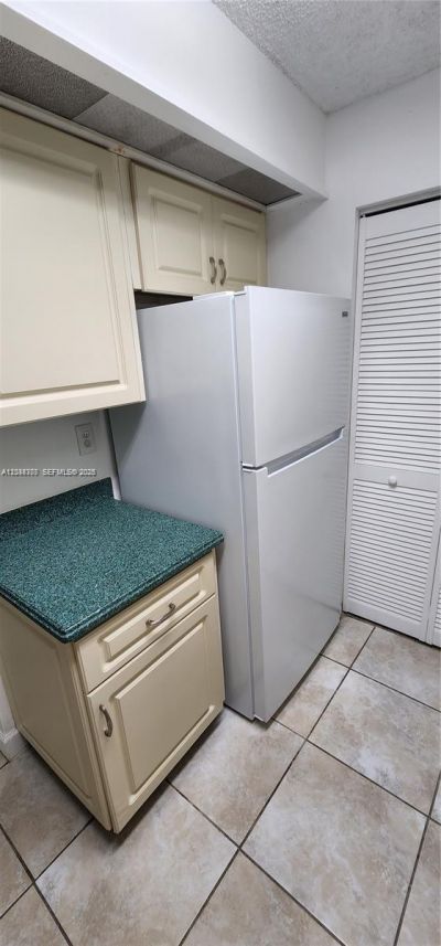 931 NE 199th St , Unit 202-22, Miami, FL 33179 Photo