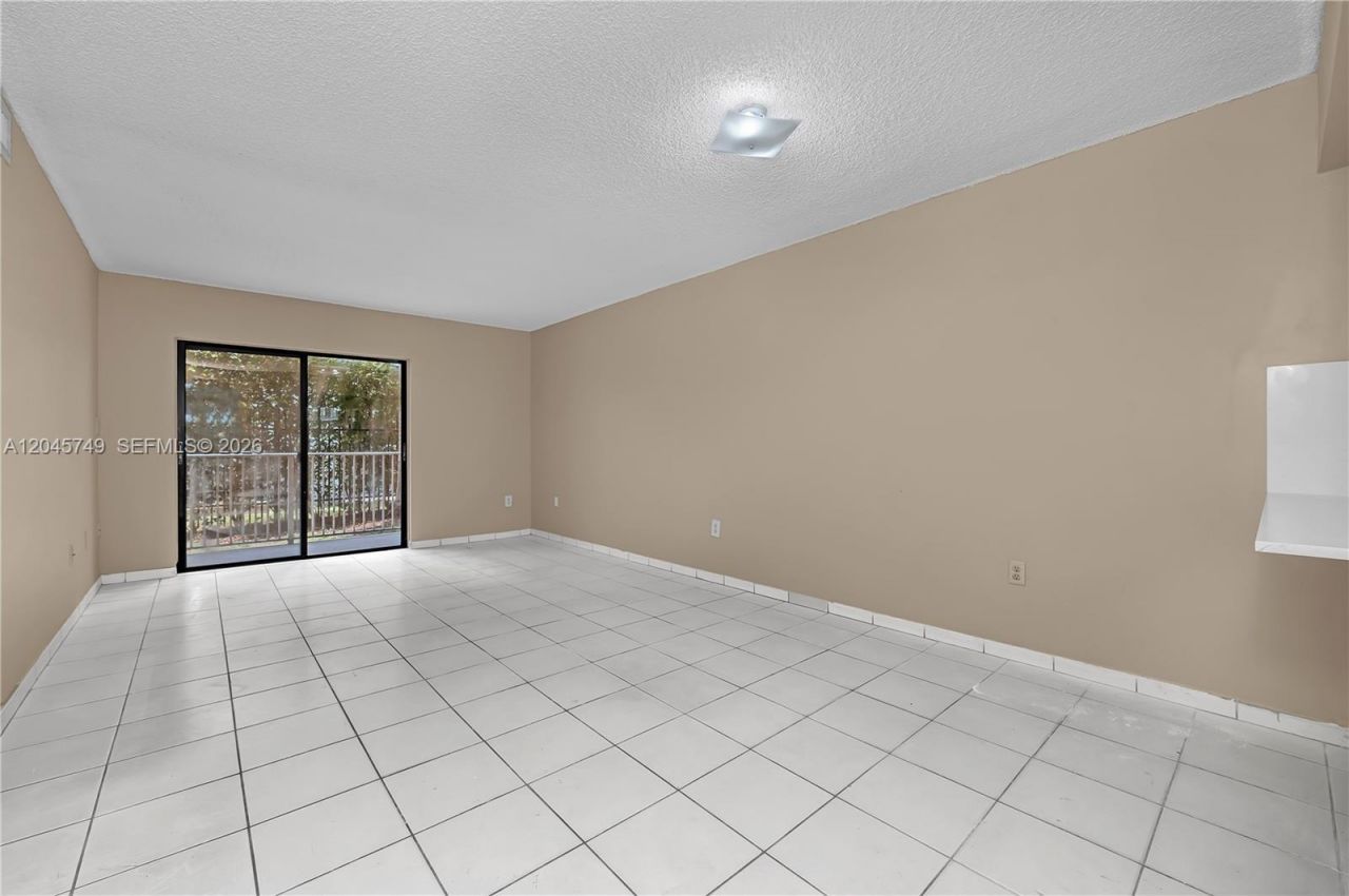 6041 W 24th Ave, Unit B-111, Hialeah, FL 33016 Photo