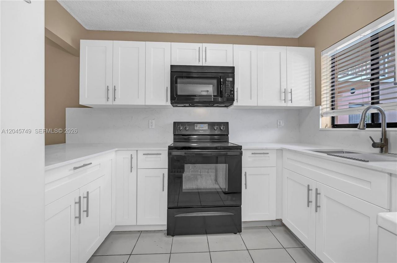 6041 W 24th Ave, Unit B-111, Hialeah, FL 33016 Photo
