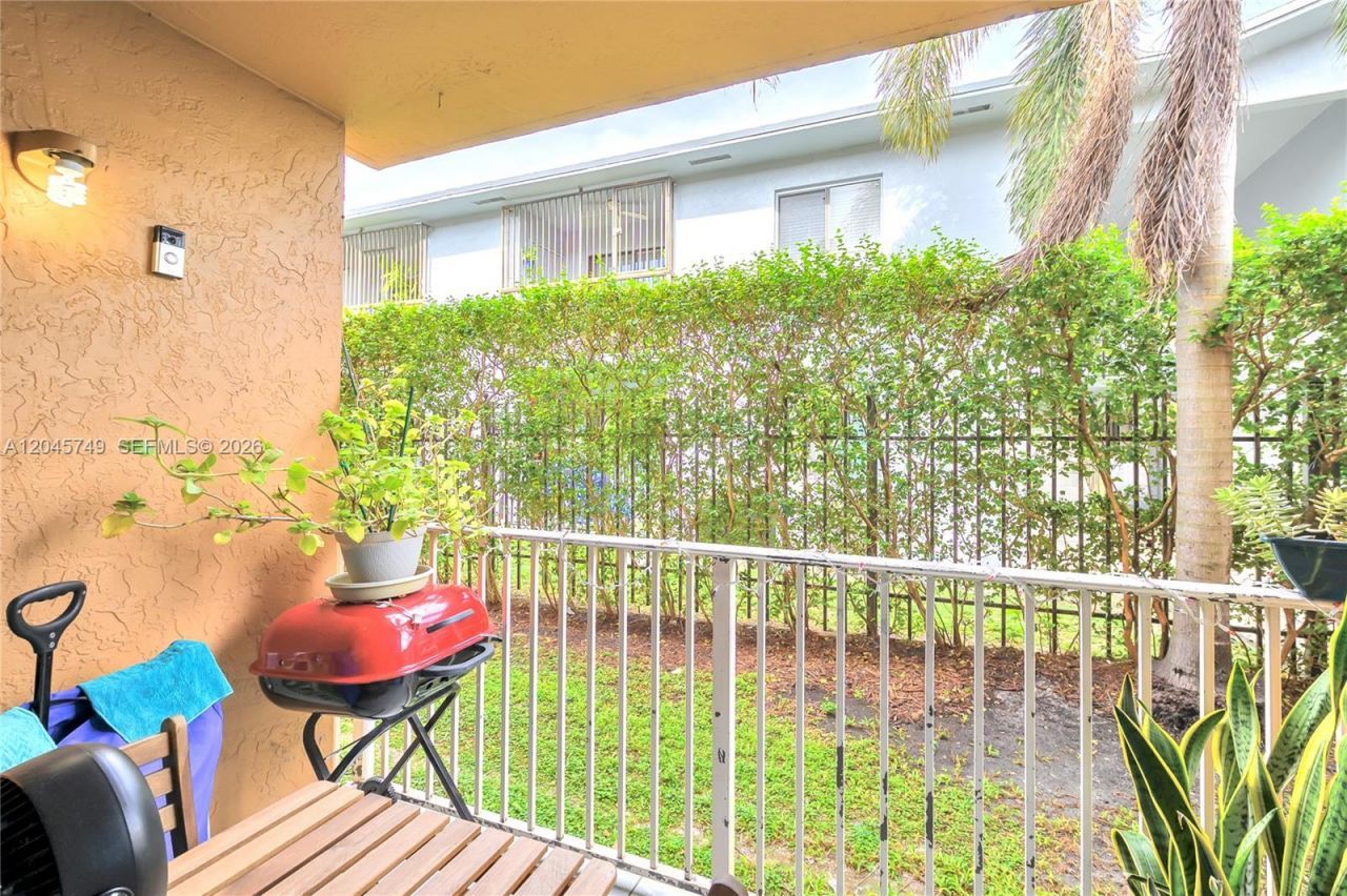 6041 W 24th Ave , Unit B-111, Hialeah, FL 33016 Photo