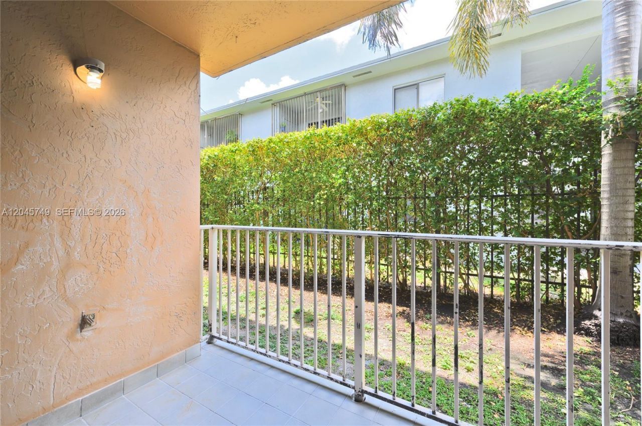 6041 W 24th Ave, Unit B-111, Hialeah, FL 33016 Photo