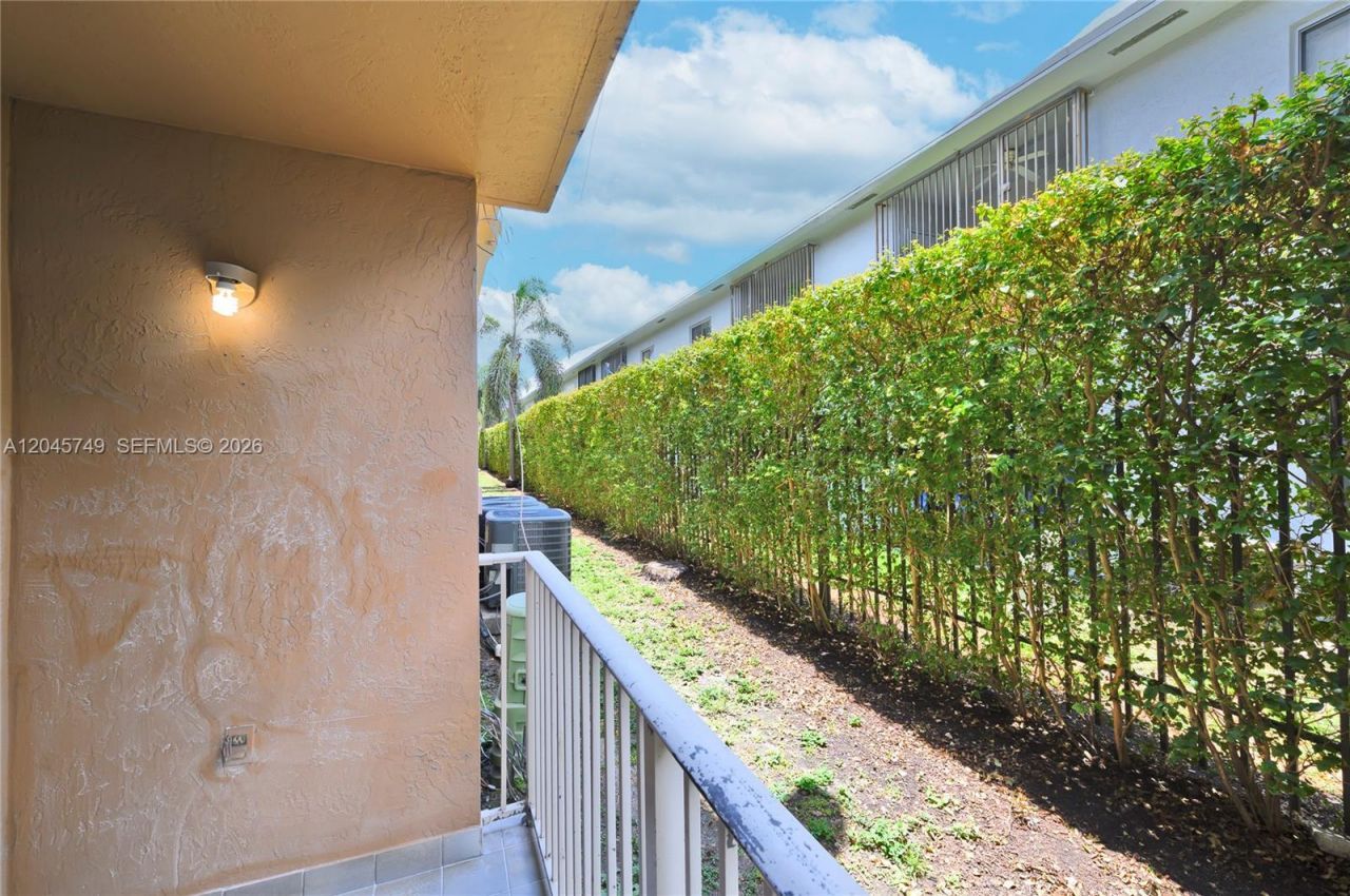 6041 W 24th Ave, Unit B-111, Hialeah, FL 33016 Photo