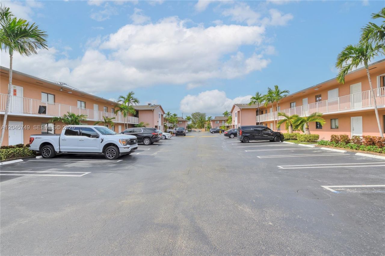6041 W 24th Ave , Unit B-111, Hialeah, FL 33016 Photo