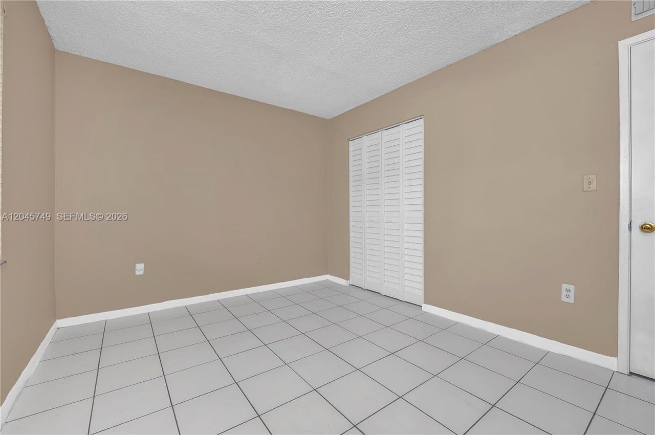 6041 W 24th Ave, Unit B-111, Hialeah, FL 33016 Photo