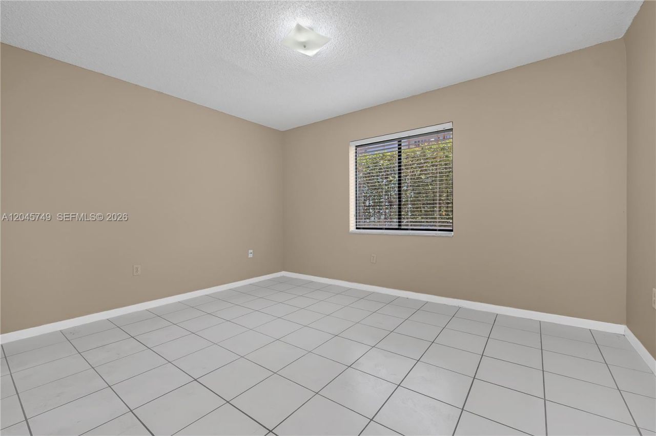 6041 W 24th Ave, Unit B-111, Hialeah, FL 33016 Photo