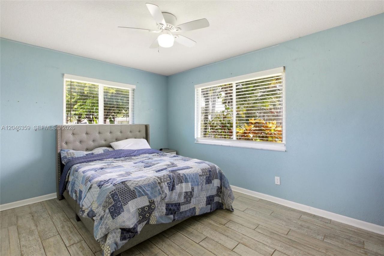 1476 N Mangonia Dr , West Palm Beach, FL 33401 Photo