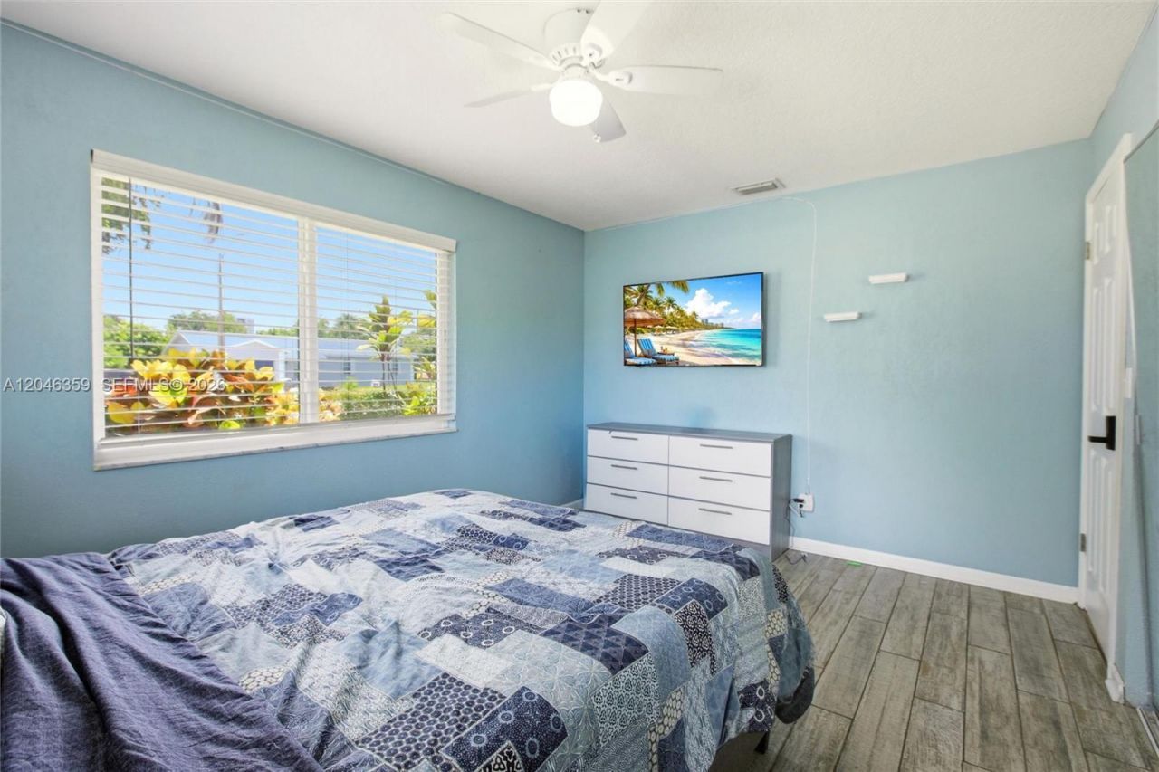 1476 N Mangonia Dr , West Palm Beach, FL 33401 Photo
