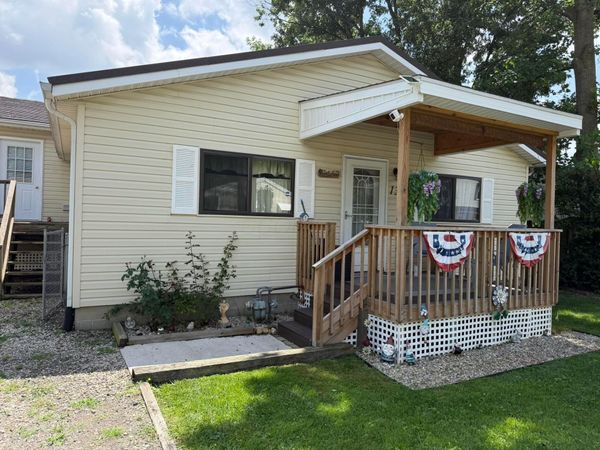 130 Elliott Avenue , Buckeye Lake, OH 43008