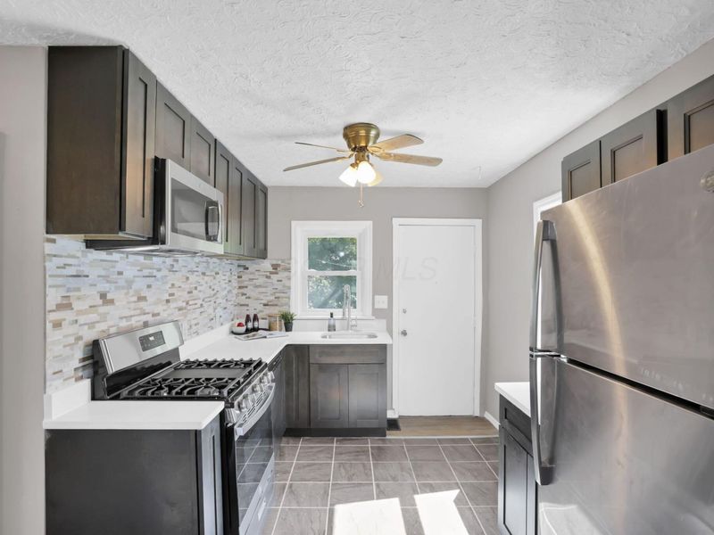 2223 Delavan Drive, Columbus, OH 43219 Photo 13