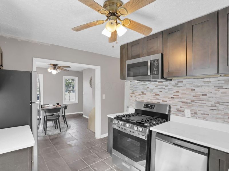 2223 Delavan Drive, Columbus, OH 43219 Photo 15