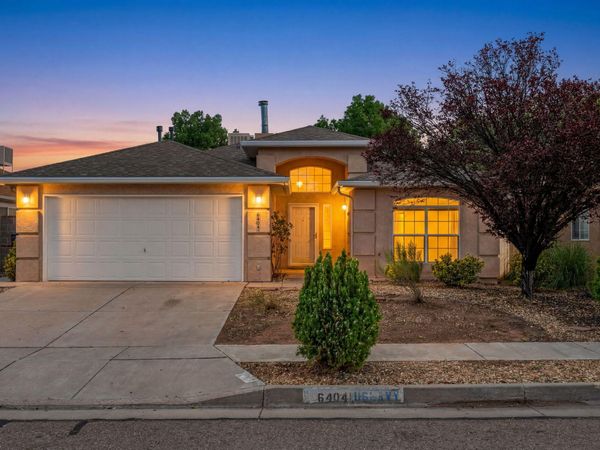 6404 Amberside Road NW, Albuquerque, NM 87120
