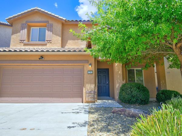 5835 Fossil Road NW, Albuquerque, NM 87114