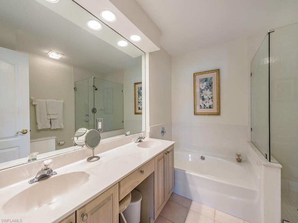 8405 Excalibur Cir, Unit D9, Naples, FL 34108 Photo