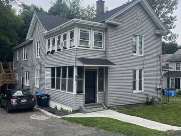 89 Robbins Ave, Pittsfield, MA 02101