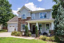 5 Lucerne Drive photo 4