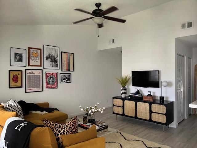 815 W Boynton Beach Boulevard, Unit 13-204, Boynton Beach, FL 33426 Photo