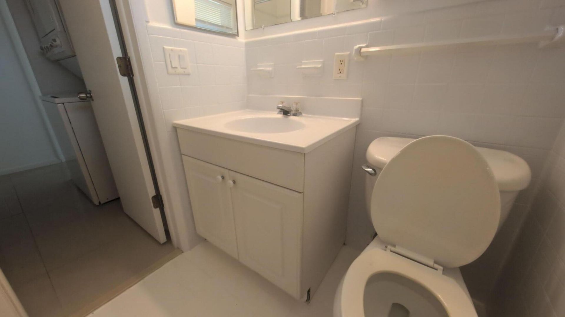 2755 NE 28th Avenue, Unit F1, Lighthouse Point, FL 33064 Photo