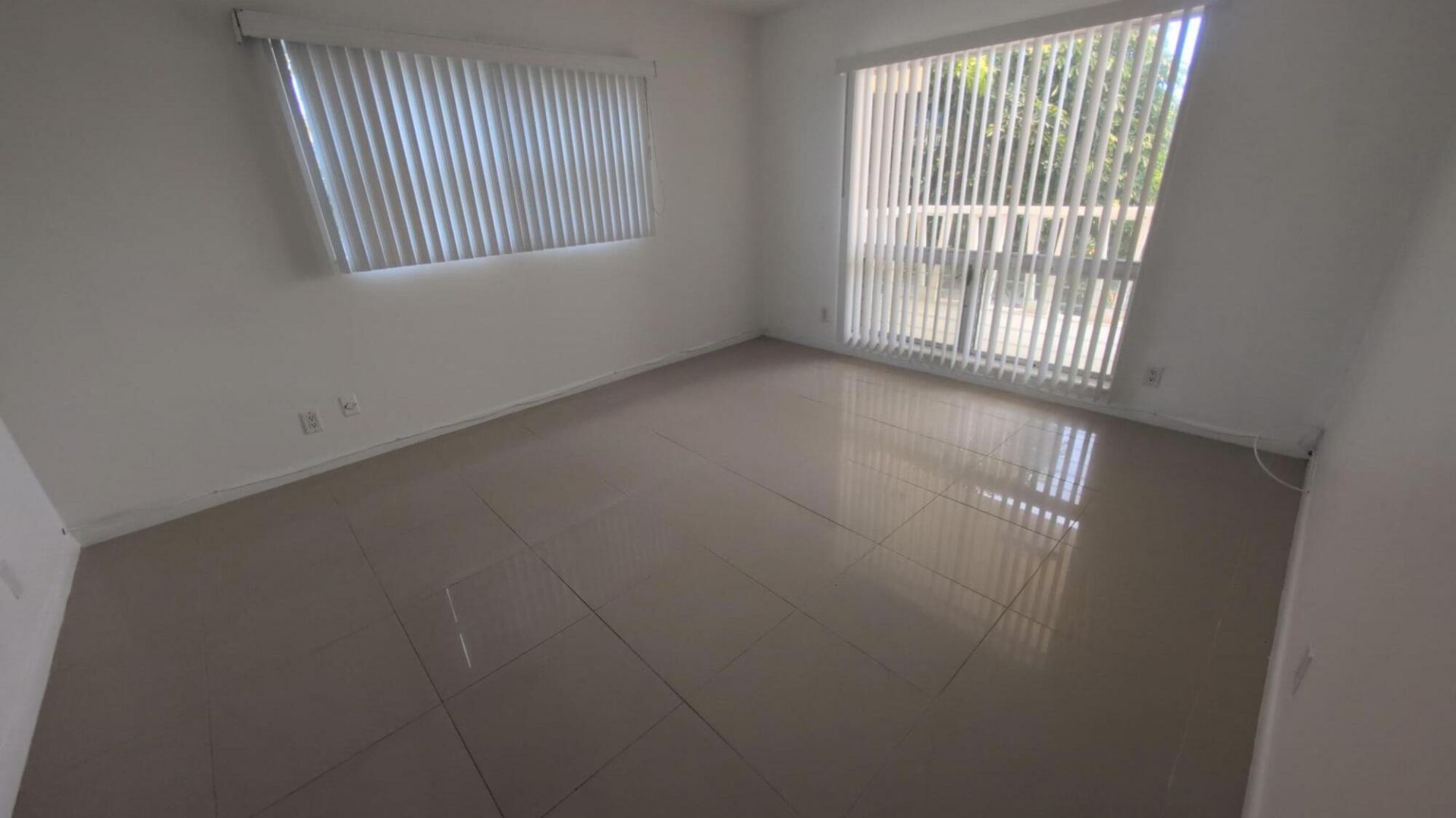 2755 NE 28th Avenue, Unit F1, Lighthouse Point, FL 33064 Photo