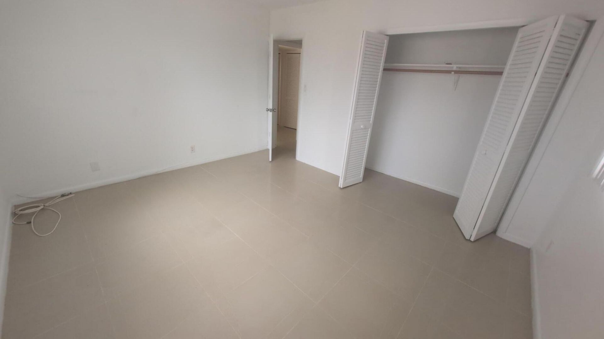 2755 NE 28th Avenue, Unit F1, Lighthouse Point, FL 33064 Photo