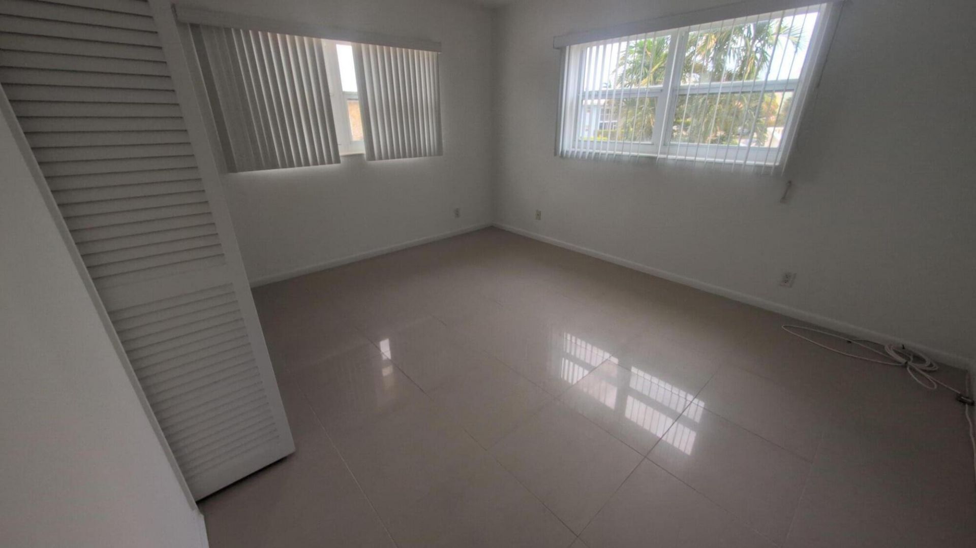 2755 NE 28th Avenue, Unit F1, Lighthouse Point, FL 33064 Photo