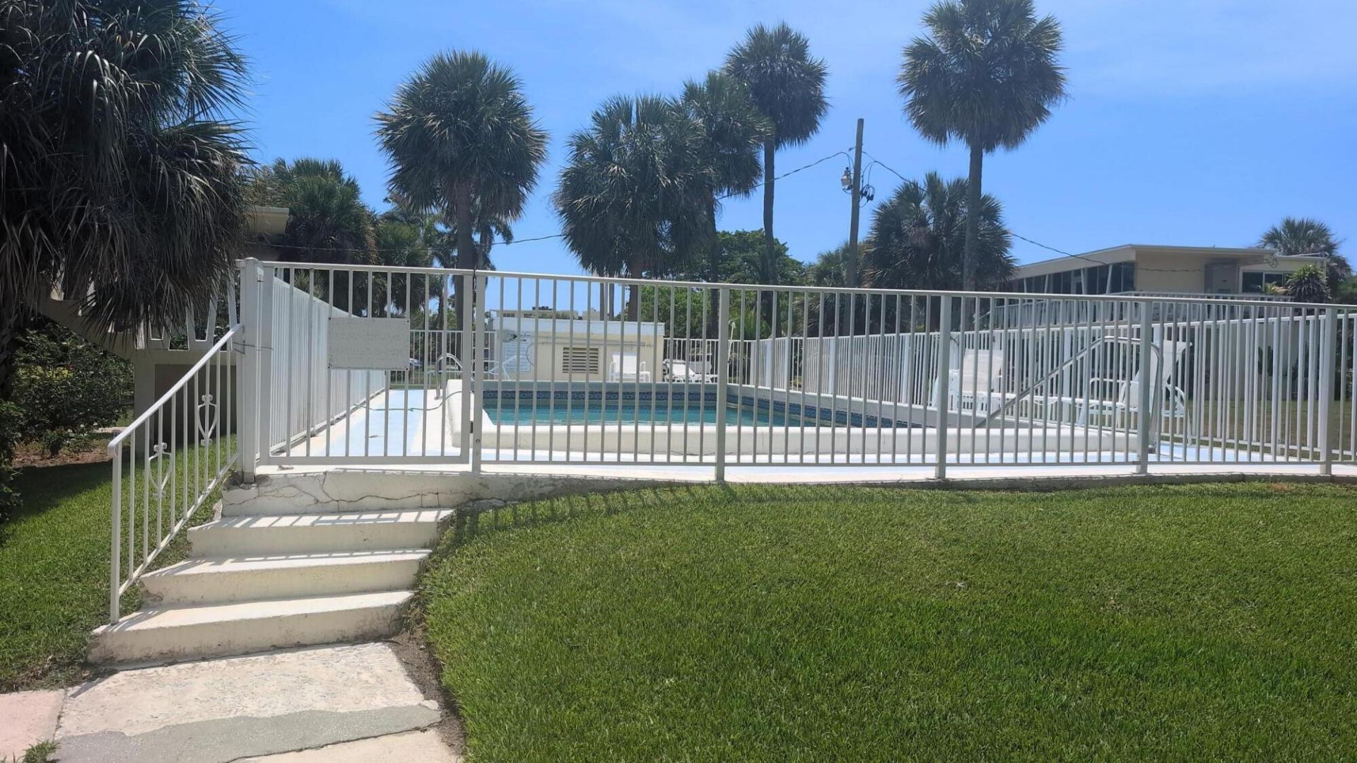 2755 NE 28th Avenue, Unit F1, Lighthouse Point, FL 33064 Photo