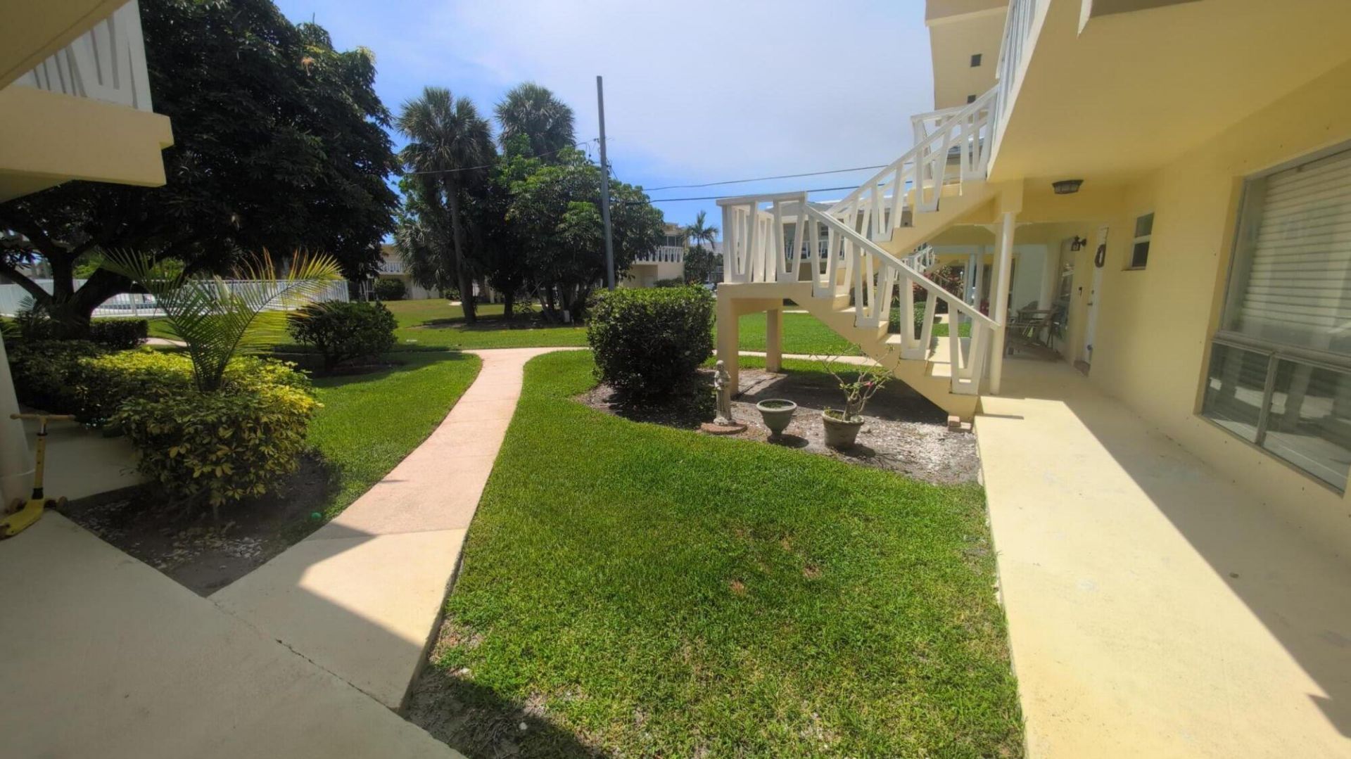 2755 NE 28th Avenue, Unit F1, Lighthouse Point, FL 33064 Photo