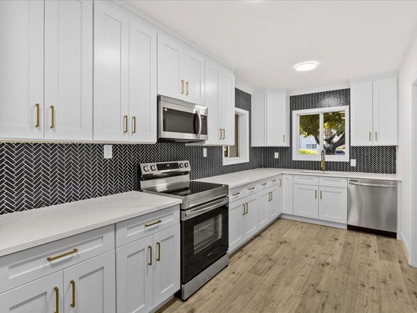 800 SE 13th Court, Deerfield Beach, FL 33441