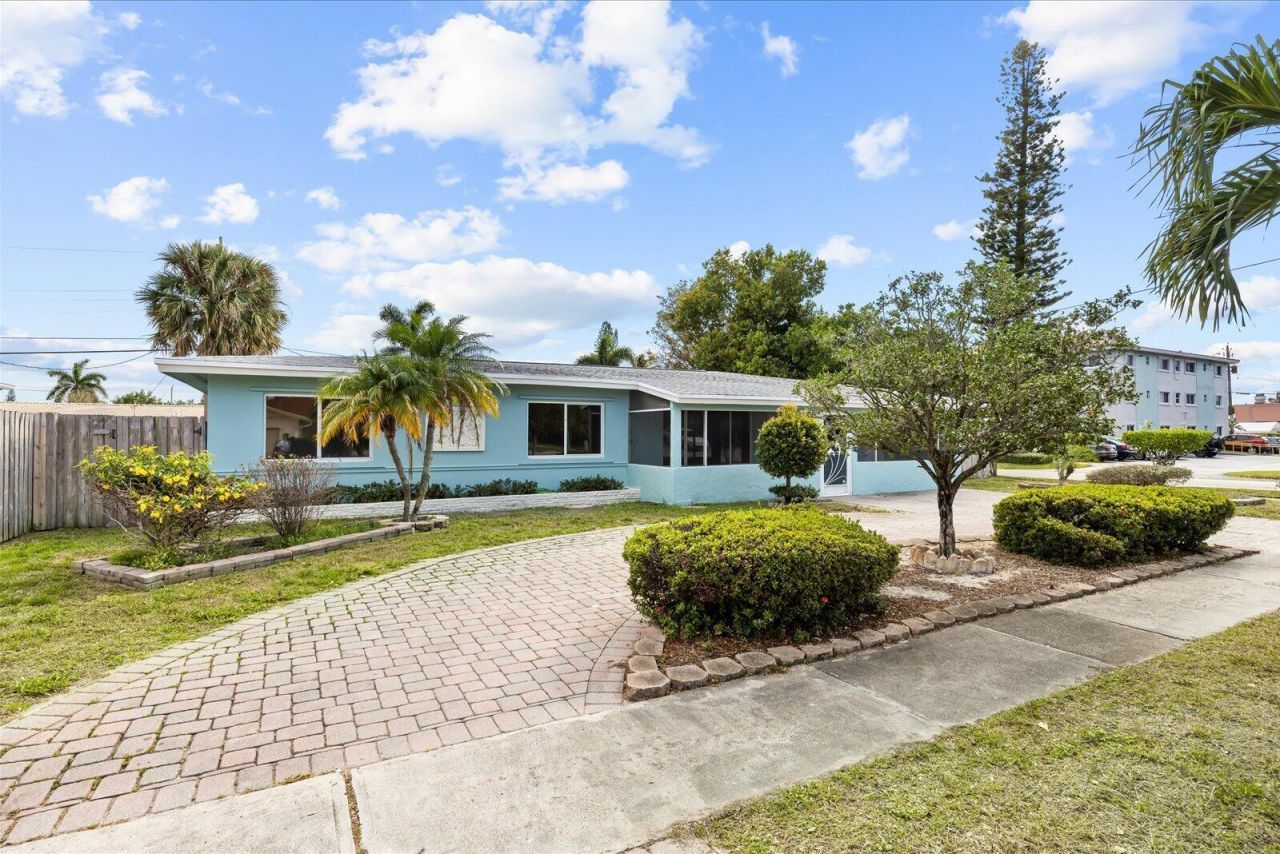 800 SE 13th Court, Deerfield Beach, FL 33441 Photo