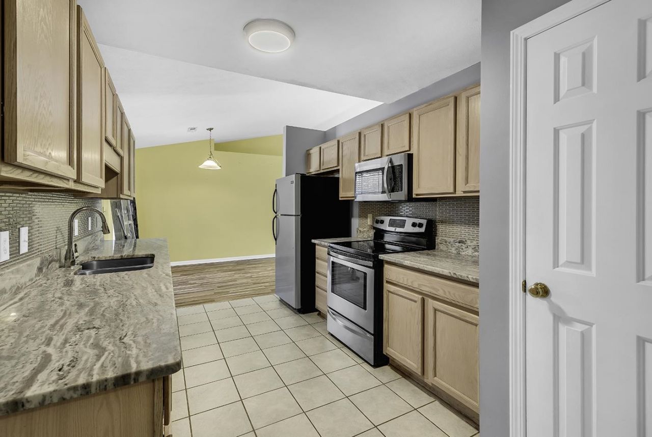 458 Sean River Rd.  Photo 8