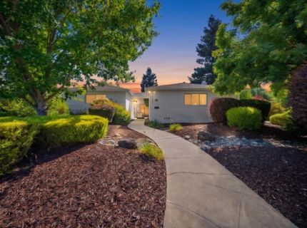 7171 Westmoreland Way, Sacramento, CA 95831 Photo