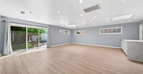 7171 Westmoreland Way, Sacramento, CA 95831 Photo