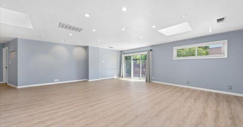 7171 Westmoreland Way, Sacramento, CA 95831 Photo