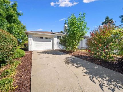 7171 Westmoreland Way, Sacramento, CA 95831 Photo