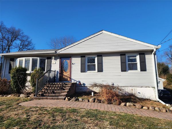 373 Ehrhardt Road , Pearl River, NY 10965