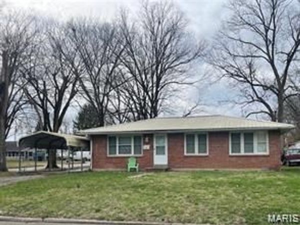 651 S Henderson Avenue , Cape Girardeau, MO 63703