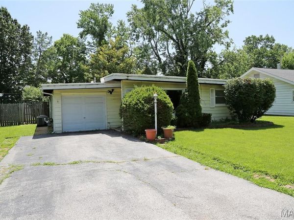 3908 Engler Avenue, St Louis, MO 63114