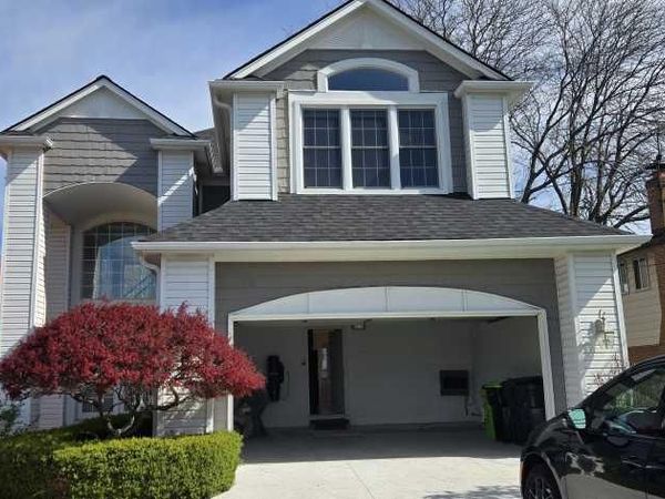 31975 Riverdale Street, Harrison Twp, MI 48045