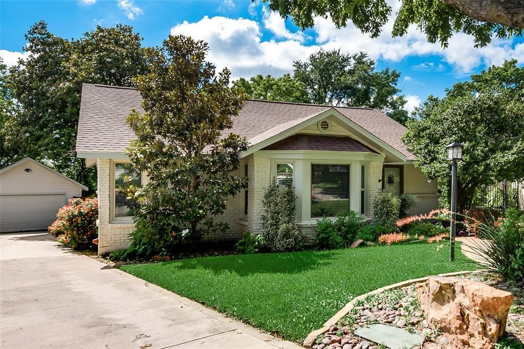 2536 Walsh Court, Fort Worth, TX 76109 Main Photo