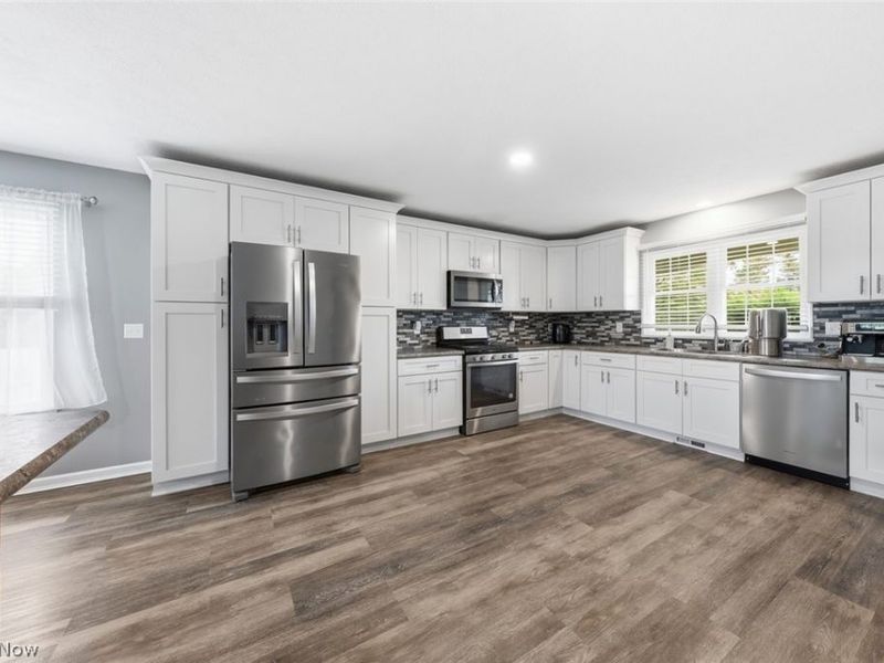 38524 Terrell Drive, North Ridgeville, OH 44039 Photo 7