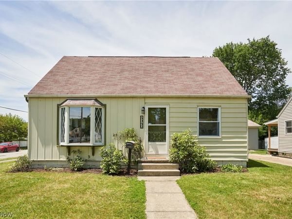 4340 W 189th Street , Cleveland, OH 44135