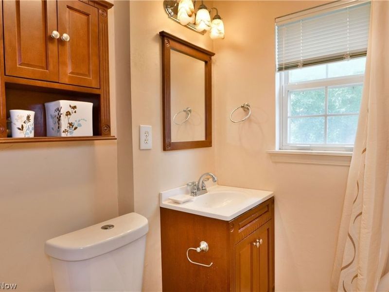 906 Elizabeth Court, Cuyahoga Falls, OH 44221 Photo 24