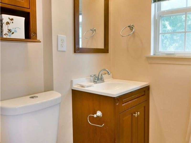 906 Elizabeth Court, Cuyahoga Falls, OH 44221 Photo 25