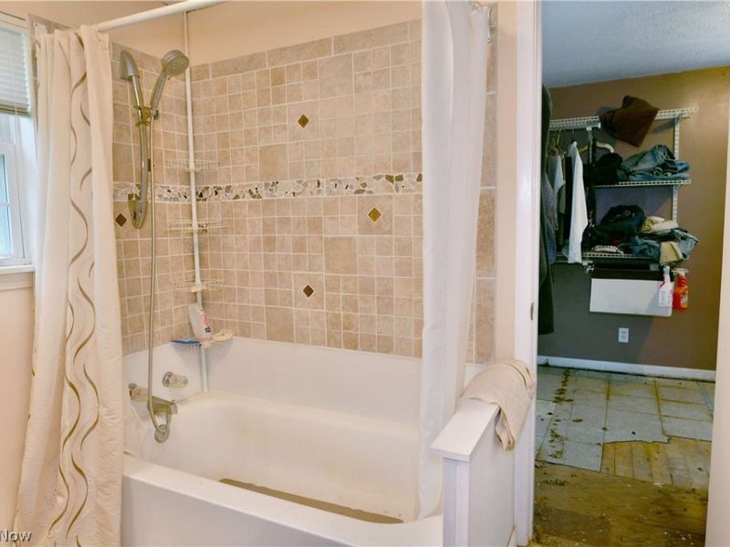 906 Elizabeth Court, Cuyahoga Falls, OH 44221 Photo 26