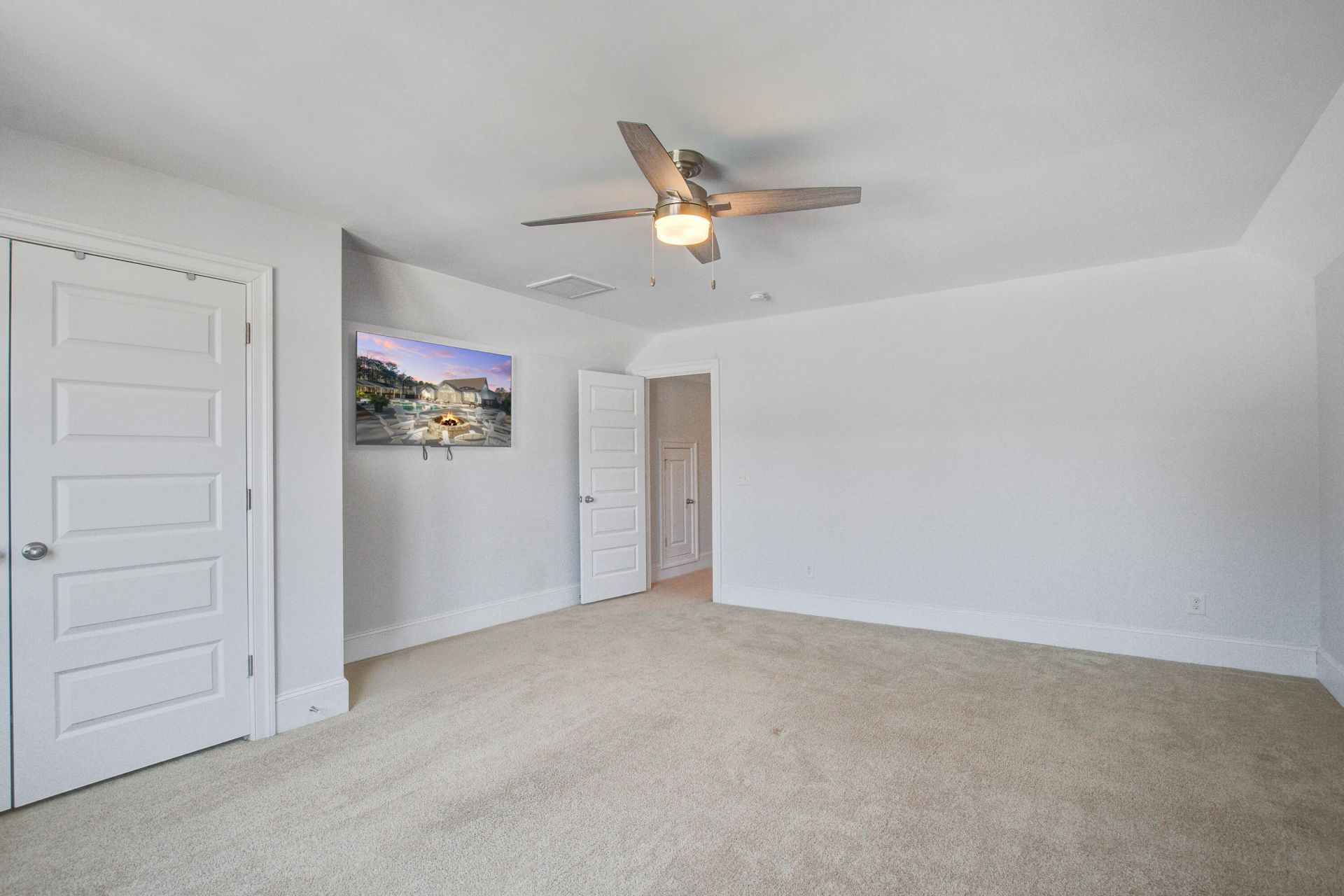 421 Bowstring Drive Photo 38