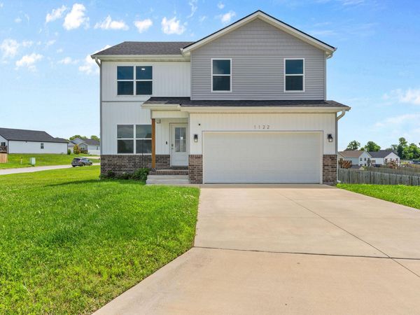 1122 E Lakota Street , Nixa, MO 65714