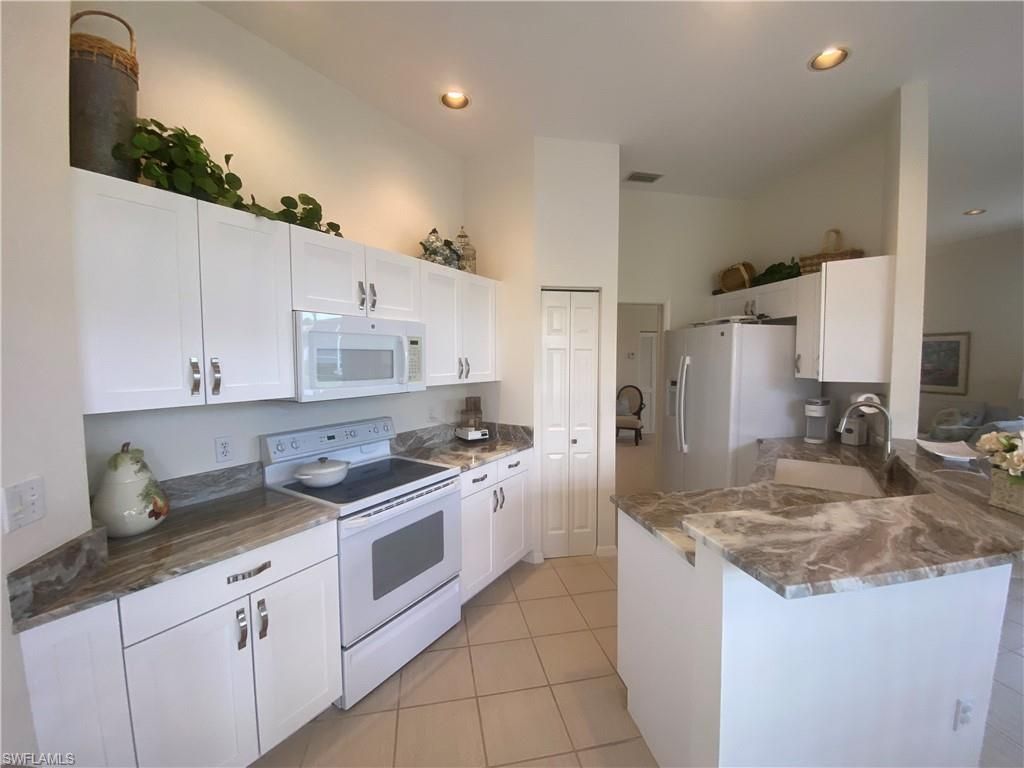 9181 Las Maderas Dr , Bonita Springs, FL 34135 Photo