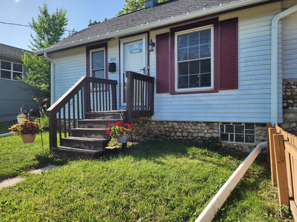 2112 Norton Ave, Waukesha, WI 53188